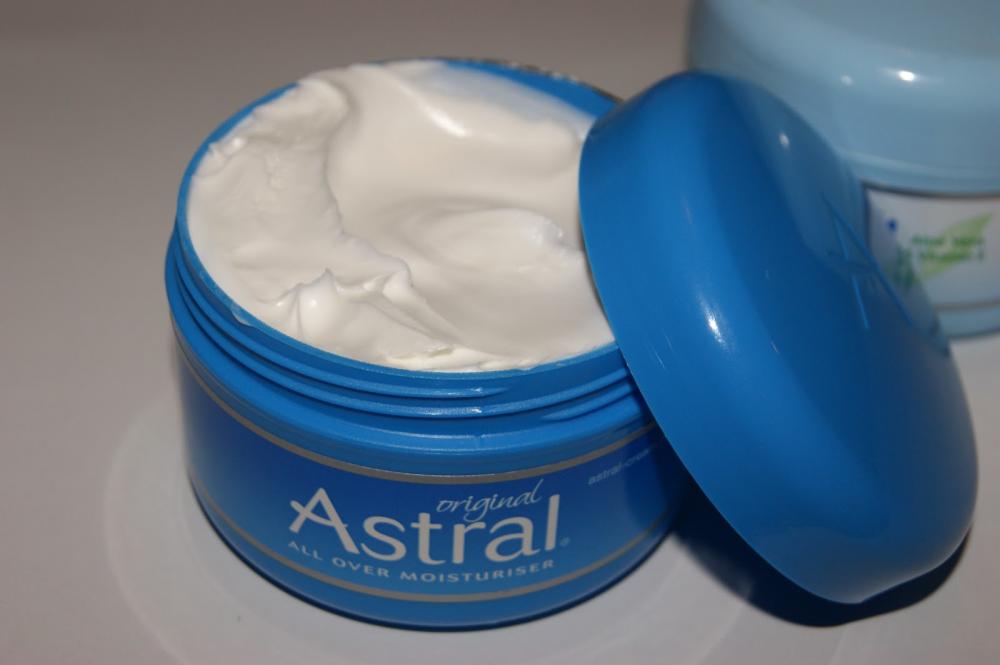 الدلكه اللي وعدتكم فيها بطريقتي انا مزعجه عالم حواء