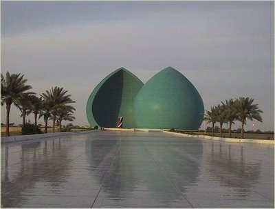 نصب الشهيد احد اشهر معالم بغداد عالم حواء